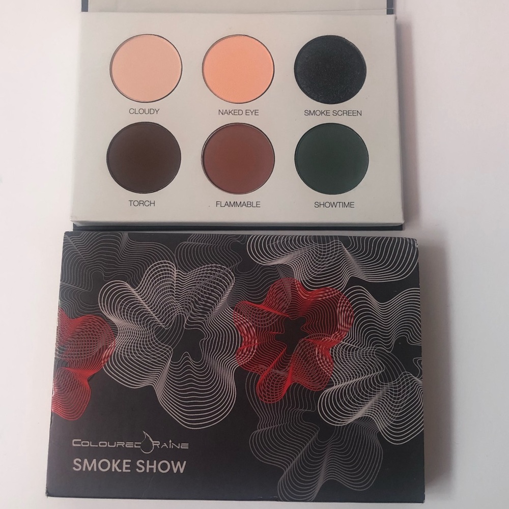 Coloured Raine Eyeshadow Smoke Out